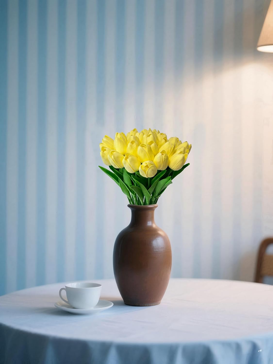 15pcs Artificial Tulips Flowers Real Touch Latex Bouquet Fake Tulips for Office Wedding Party Home Kitchen Garden Decoration